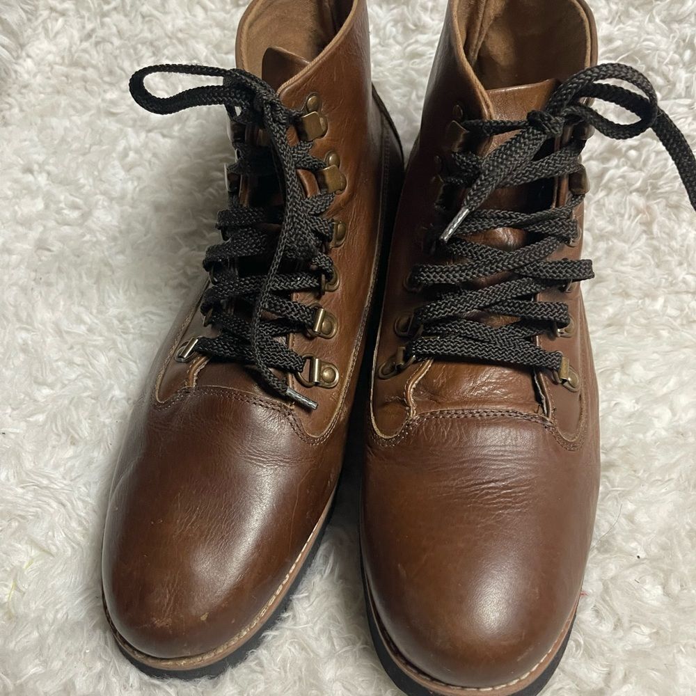 American Eagle outfitters Men’s leather Brown lace up boots Size 12